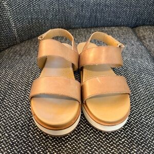 Nisolo Go-To Flatform Sandal